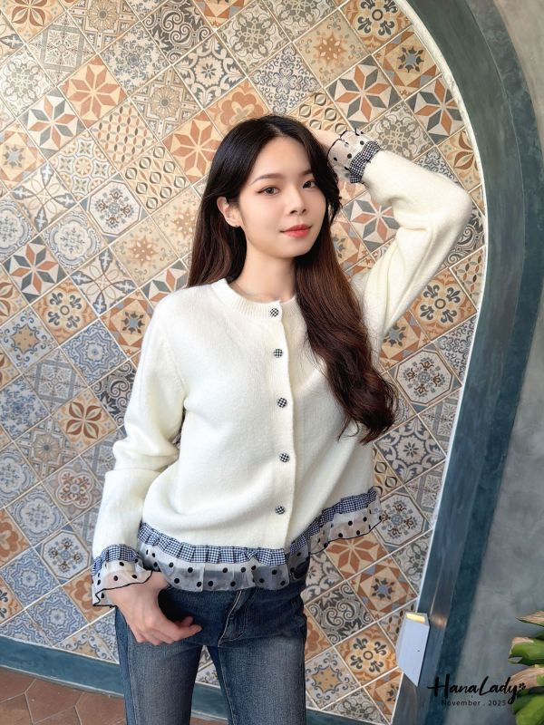 WJB48 格紋點點紗拼接針織上衣 