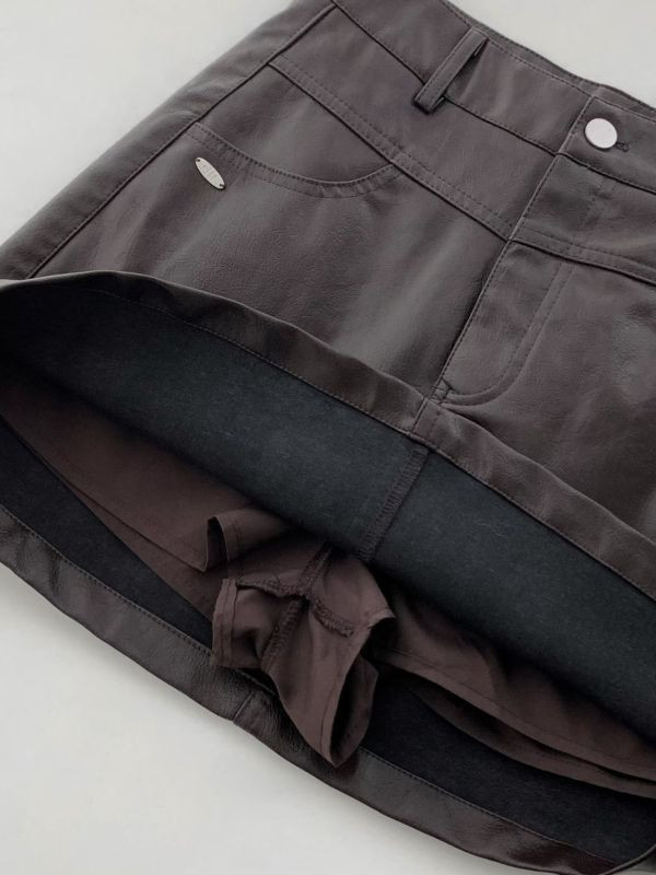 WQA49 俐落車線皮革褲裙 