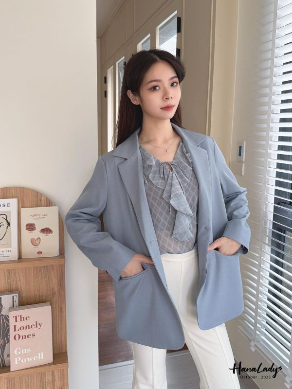 WTA72 俐落雙釦順版西裝外套 
