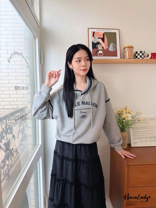 LEA78 刺繡波浪邊抽繩帽T 