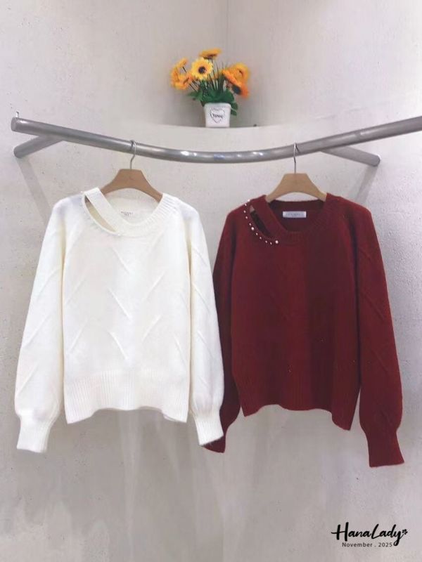 WJA85 氣質釘珠簍空針織上衣 