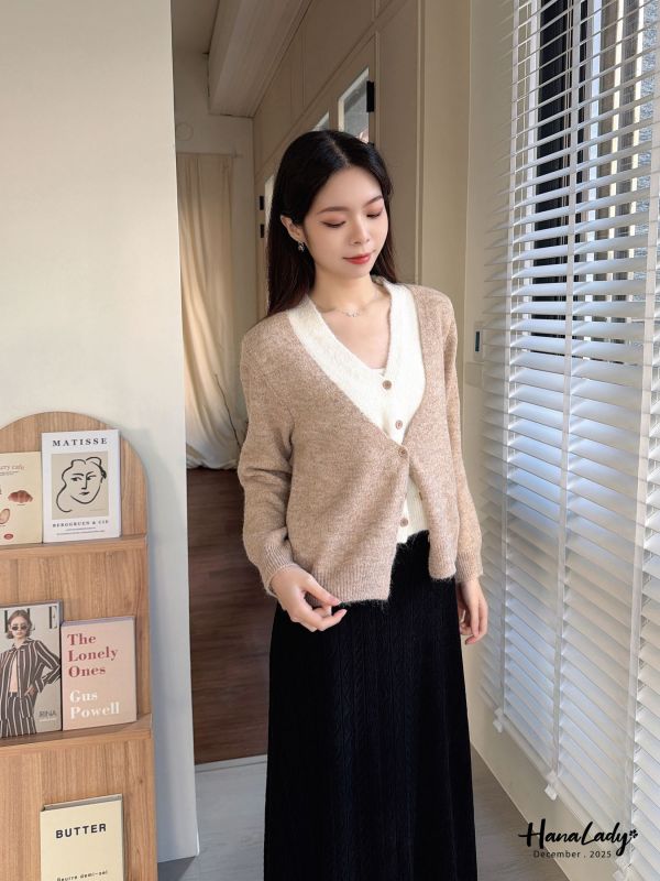 WQB27 假兩件配色V領針織上衣 