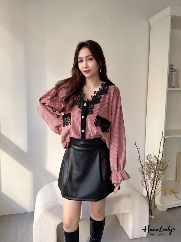 FQA37 美美蕾絲滾邊珍珠釦上衣 