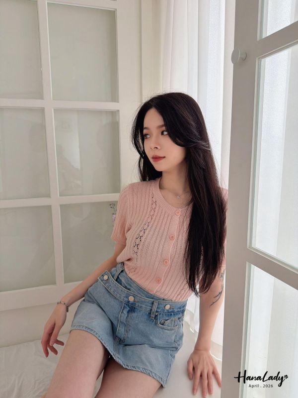 LFA68 坑條拼接麻花針織上衣 