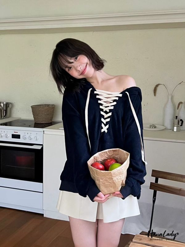 WJA35 繞繩領設計寬版帽T 