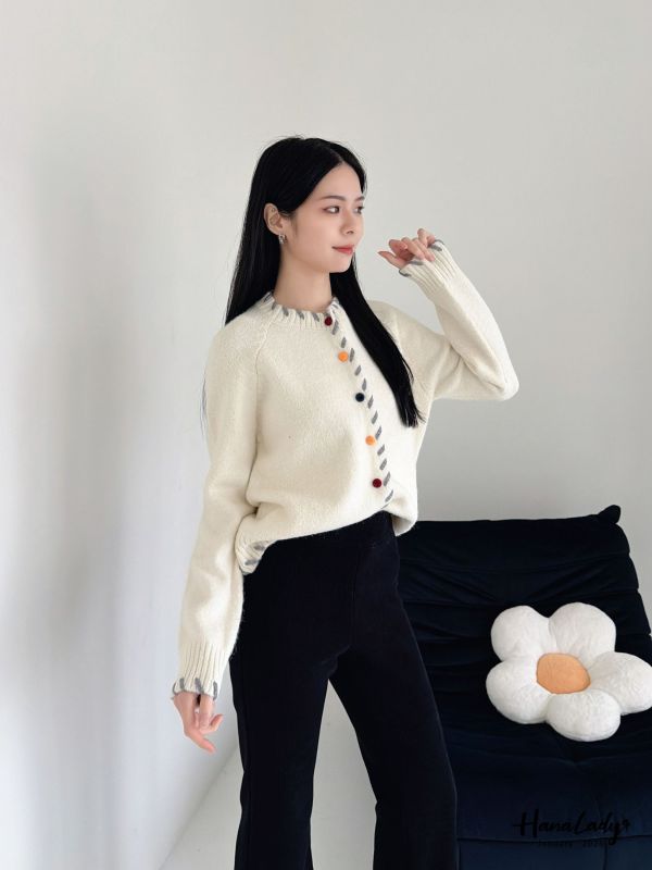 LEA20 彩色絨布釦穿繩邊針織上衣 