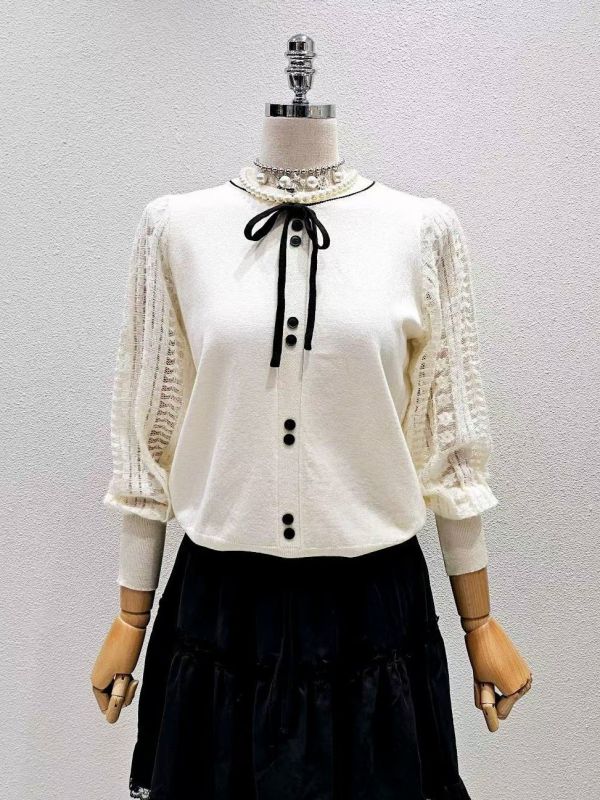 WQA29 蕾絲簍空透袖綁帶上衣 