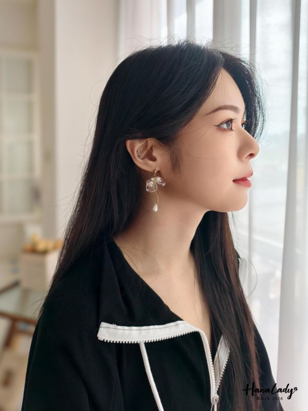 LSA72 貝殼光澤花瓣珍珠耳環 