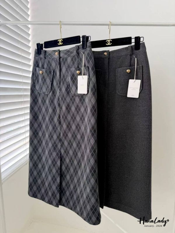 LEA40 精緻口帶設計前開衩長裙 