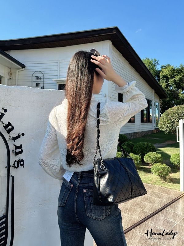 WJB20 簡約寬金鍊菱格紋牛皮包 