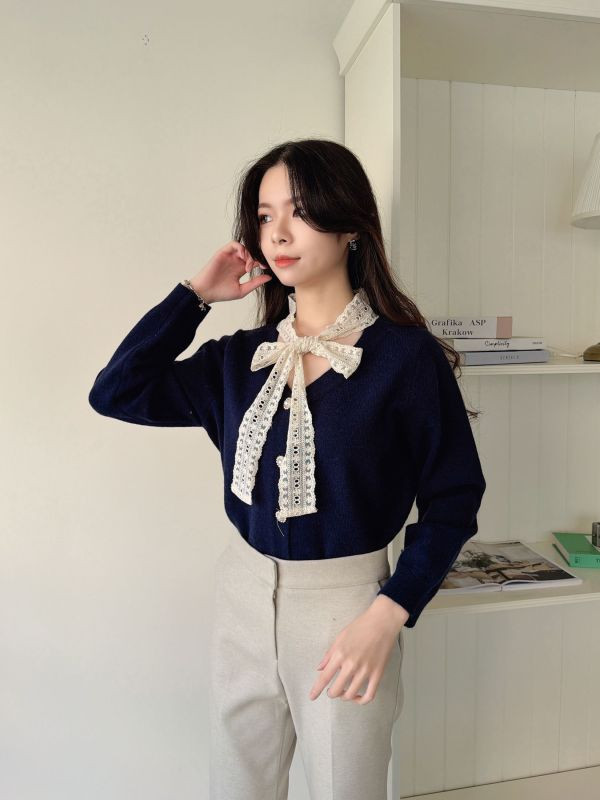 WQA22 綁結蕾絲釘珠釦針織上衣 