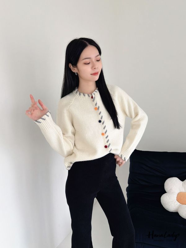 LEA20 彩色絨布釦穿繩邊針織上衣 