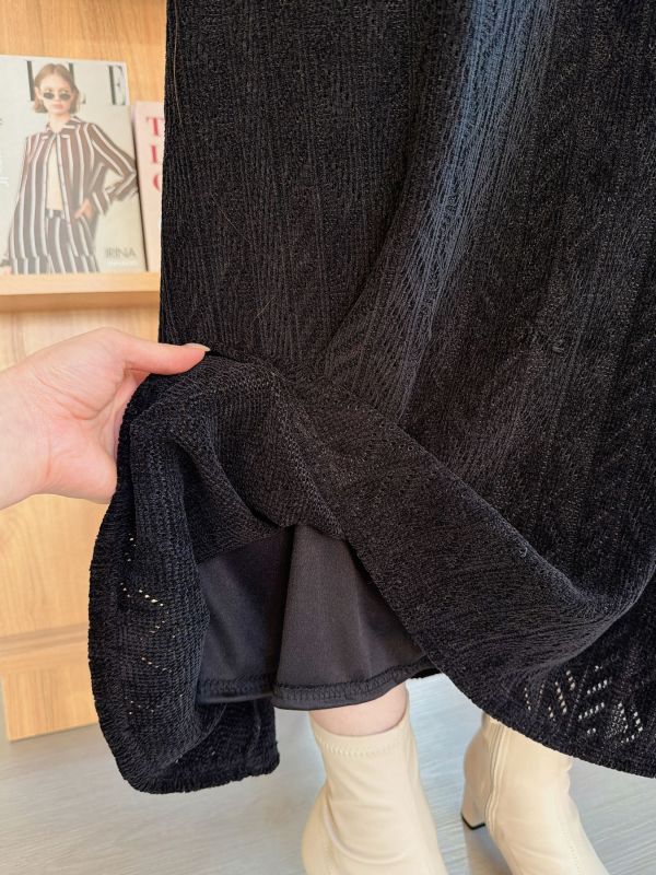 WQA26 必收絨布蕾絲A字長裙 