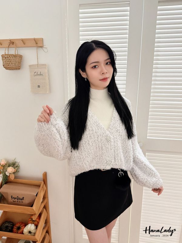 LEA17 閃亮亮鑽石釦QQ針織上衣 