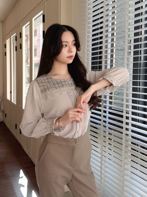 WQA08 毛呢蕾絲方領珍珠雪紡上衣 
