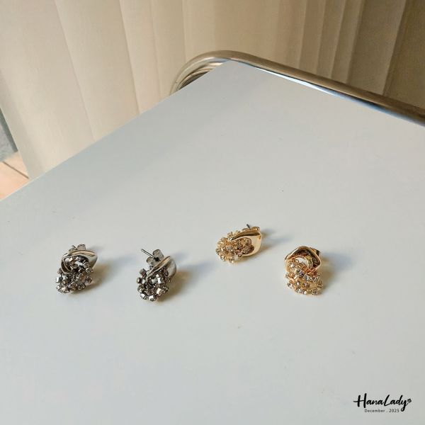 WQB46 設計感水鑽鍊條耳環 