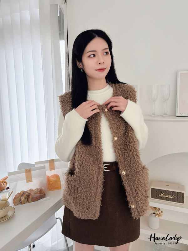 LEA44 泰迪熊Q毛金釦背心 