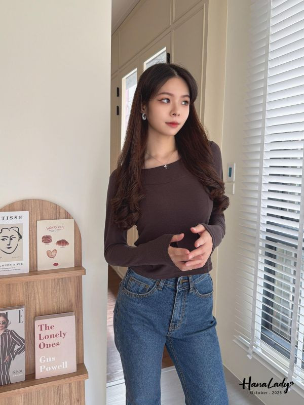 WTB16 圓領短版棉質上衣 