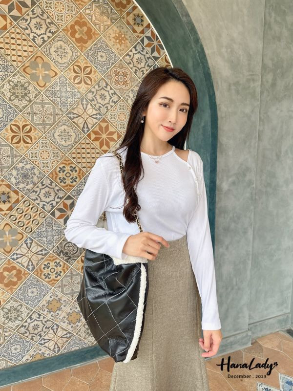 SQA07 珍珠簍空羅紋上衣 