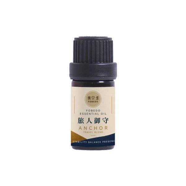 【旅人御守複方精油】5ml（贈送：鈦鋼精油項鍊｜適合長途交通、陌生環境與飯店住宿使用｜花梨木為核心，溫暖沉穩的木質辛香調 旅人御守複方精油,旅行精油,出國旅遊必備,日本自由行,商務差旅,長途飛行,旅行香氛,隨身精油,旅途定錨,弗貝多