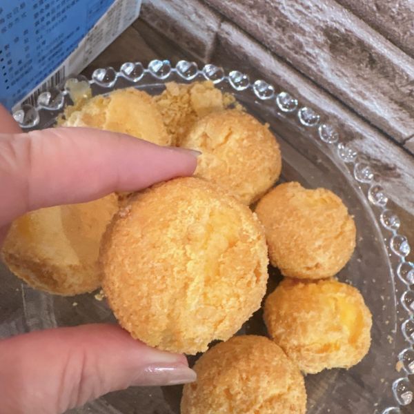 興麥牛奶醬菠蘿泡芙 