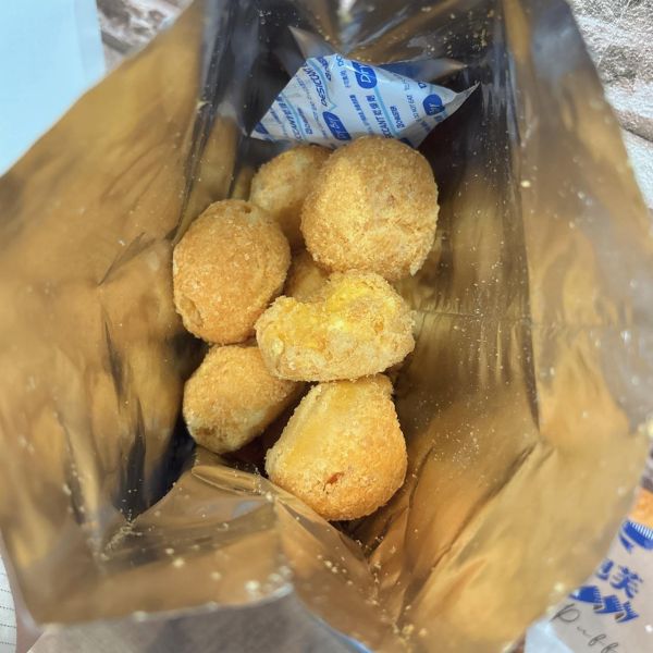 興麥牛奶醬菠蘿泡芙 