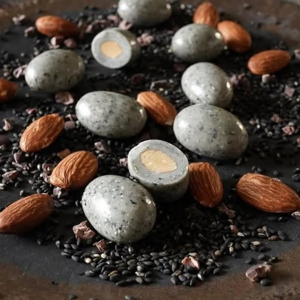 日本REIKA黑芝麻杏仁巧克力200g 