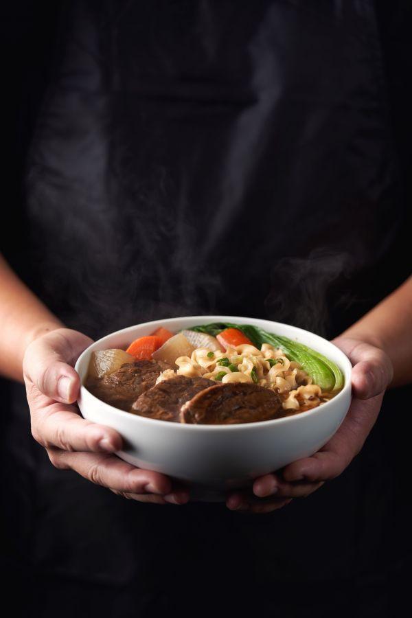 馥桂紅燒牛肉麵(冷凍調理包2入/組) 