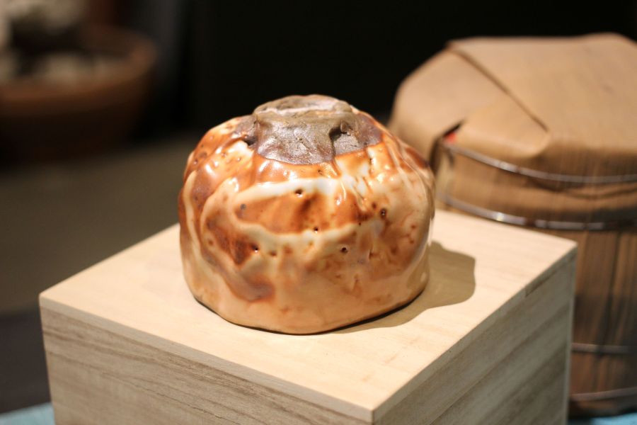 志野釉 柴燒手捏紋茶碗-張膺康老師 