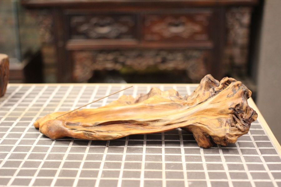 黃檜樹瘤 隨形臥香座 木藝擺飾 三峽日月坊出品 