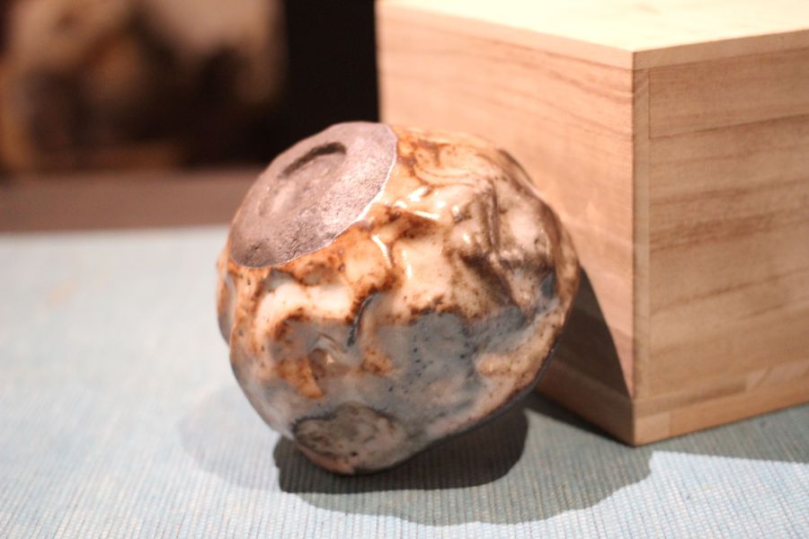 志野釉 柴燒手捏紋茶碗-張膺康老師 