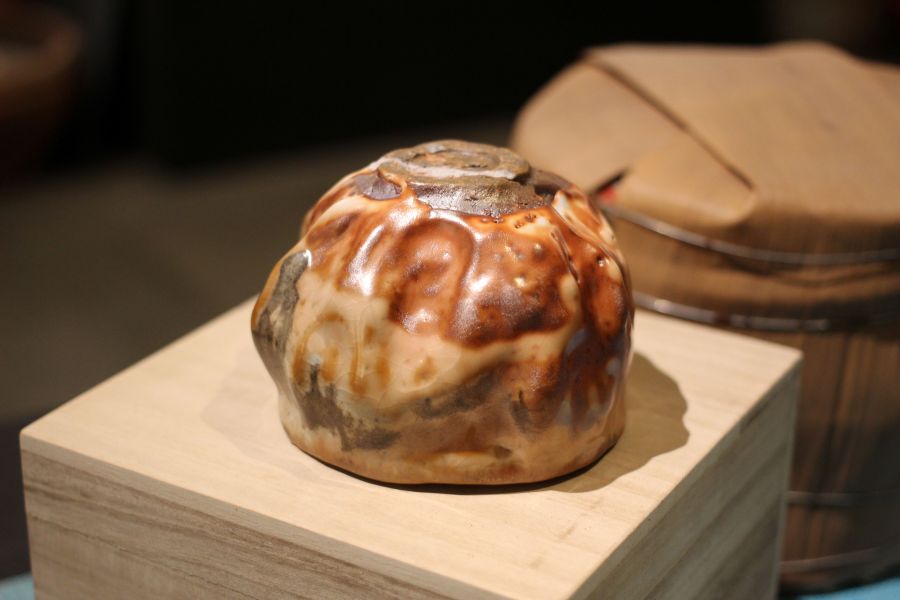 志野釉 柴燒手捏紋茶碗-張膺康老師 