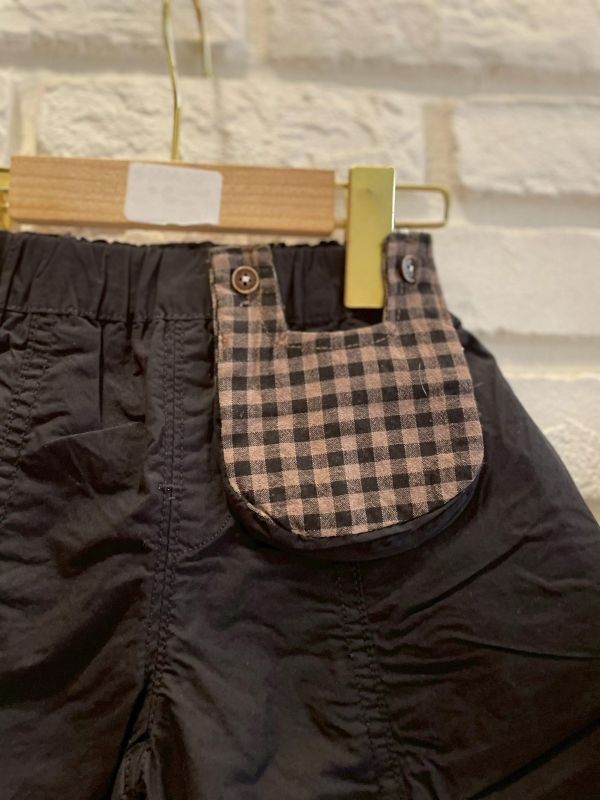 CF611-3現貨男童設計款黑色氣球拼接口袋短褲尺寸90-130 