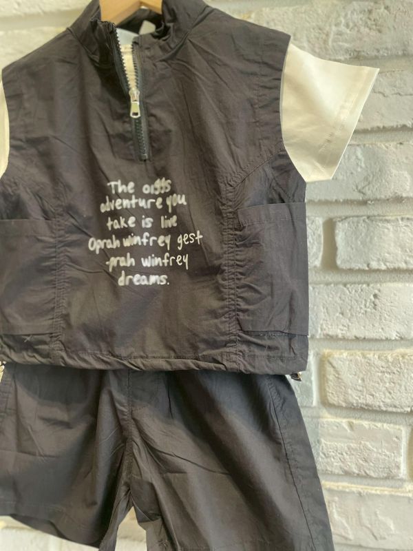 860-1現貨夏款男童字母工裝套裝尺寸90-130 