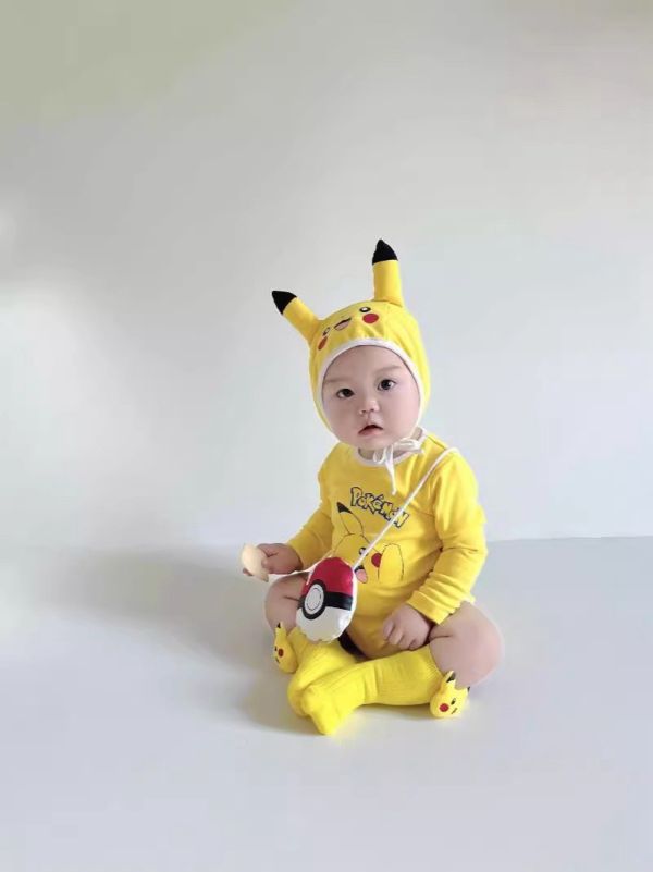 預購秋款男女寶皮卡丘包屁衣含帽含襪子含包尺寸66-90 