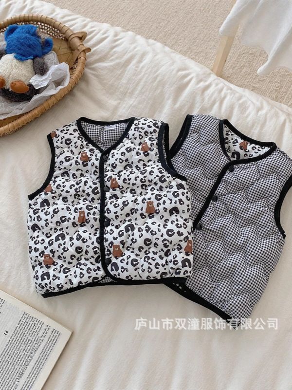預購男女童雙面保暖棉背心上衣尺寸90-130 