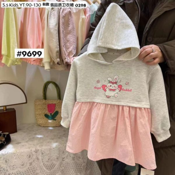 現貨秋款女童兔兔帽T上衣尺寸90-130附實拍 