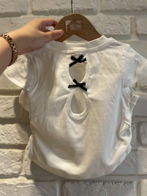 26185-1現貨夏款女童字母設計感白色蝴蝶結露背上衣尺寸80-120 