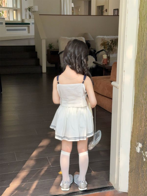 預購夏款女孩學院細肩背心套裝 