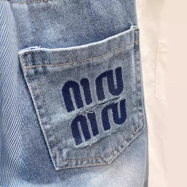 預購秋款男童字母牛仔長褲尺寸100-150 