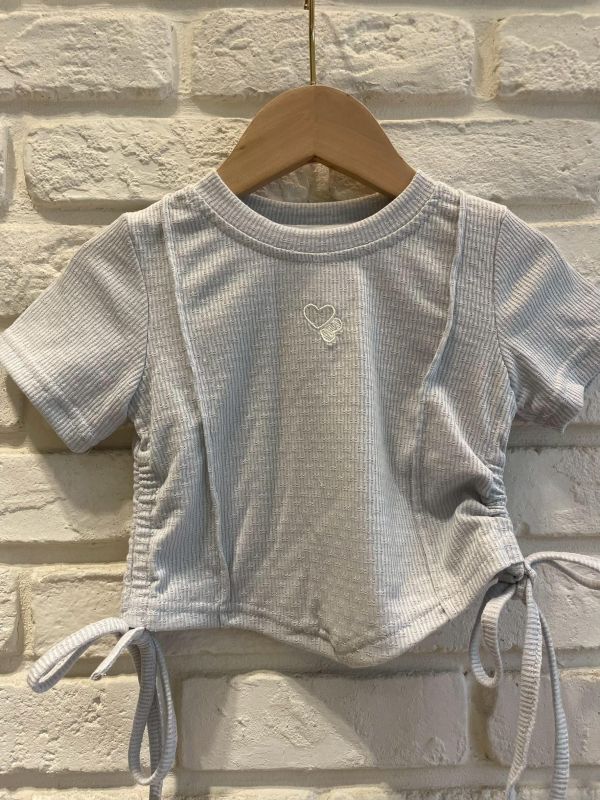 29195-3現貨夏款女童寶寶藍刺鏽抽繩短版上衣尺寸80-120 
