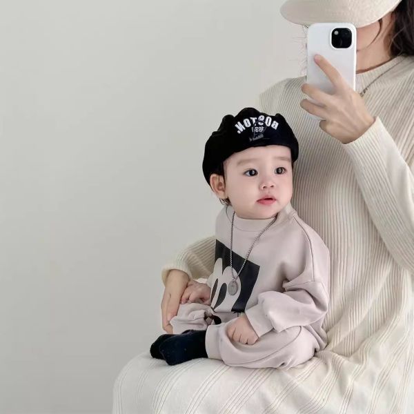 預購秋款男女童米奇連身衣尺寸66-100 