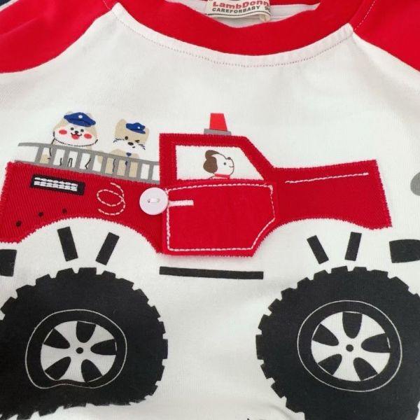 現貨秋款日單男女童紅色車車上衣（棉） 尺寸90-130 