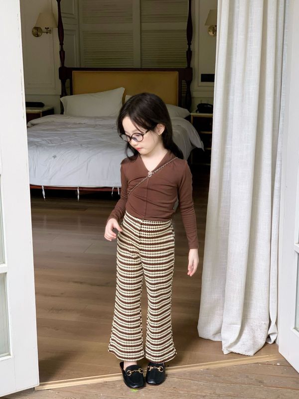 預購秋款女童休閒條紋氣質套裝尺寸90-130 