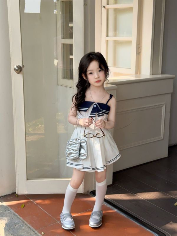 預購夏款女孩學院細肩背心套裝 