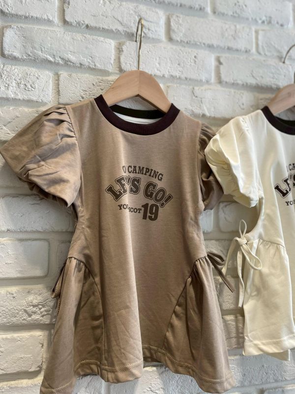 26136-1現貨夏款女童韓系泡泡袖咖色字母側綁洋裝尺寸80-120 