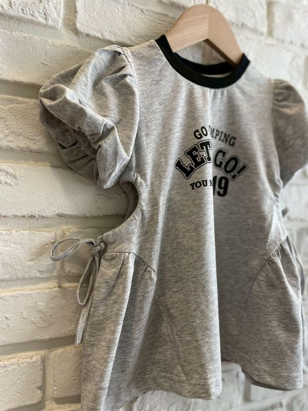 26136-3現貨夏款女童韓系泡泡袖灰色字母側綁洋裝尺寸80-120 