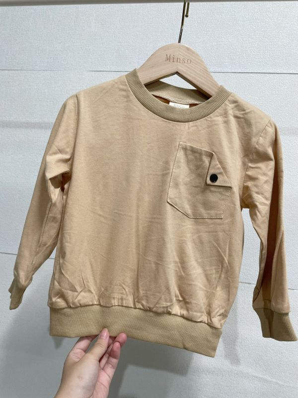 現貨秋款男童韓系簡約風上衣 