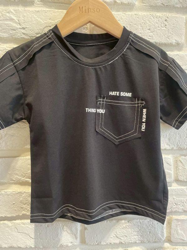 2697-2現貨夏款男童黑色帥酷車線上衣尺寸90-130 