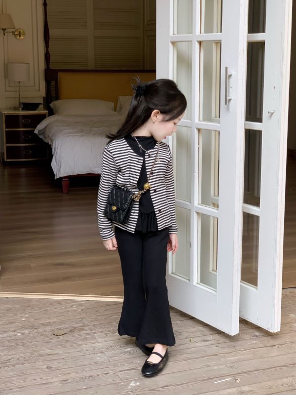 預購秋款女童小香風針織套裝尺寸90-140 